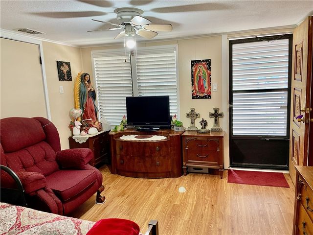2504 Goliad St, Corpus Christi, TX 78405