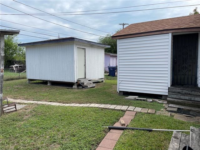 2504 Goliad St, Corpus Christi, TX 78405