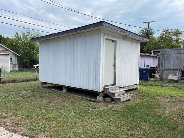2504 Goliad St, Corpus Christi, TX 78405