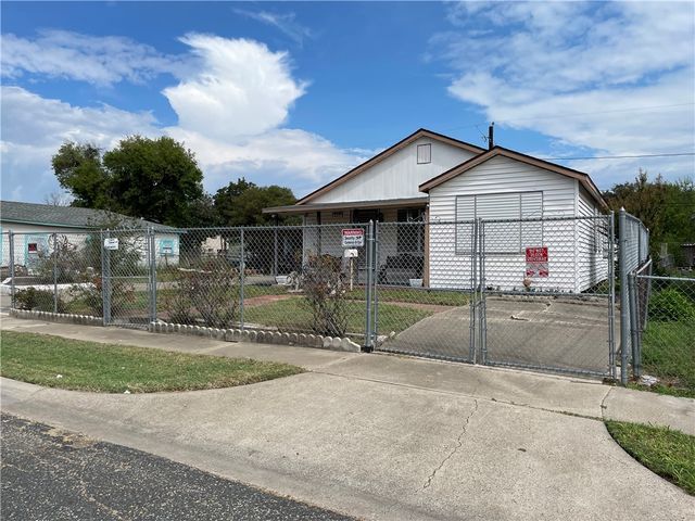 2504 Goliad St, Corpus Christi, TX 78405