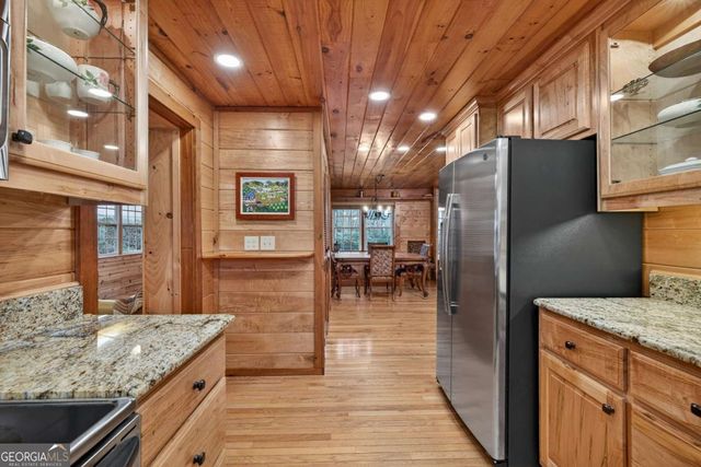 317 Collins Creek Road, Hiawassee, GA 30546