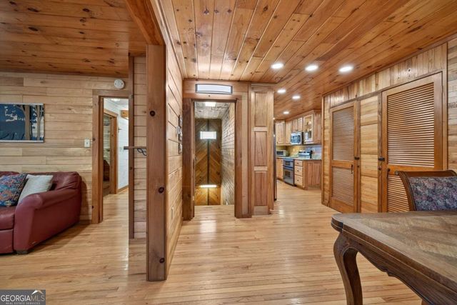 317 Collins Creek Road, Hiawassee, GA 30546