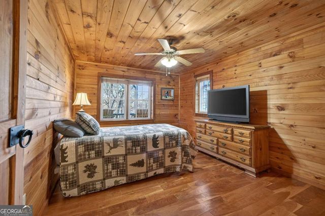 317 Collins Creek Road, Hiawassee, GA 30546