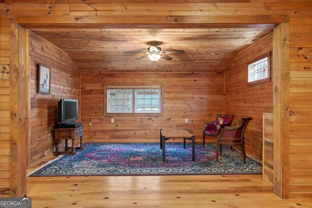 317 Collins Creek Road, Hiawassee, GA 30546