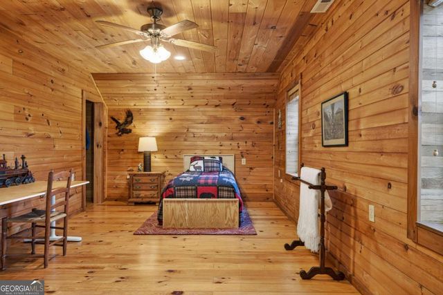 317 Collins Creek Road, Hiawassee, GA 30546