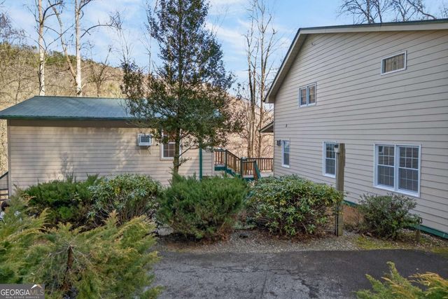 317 Collins Creek Road, Hiawassee, GA 30546