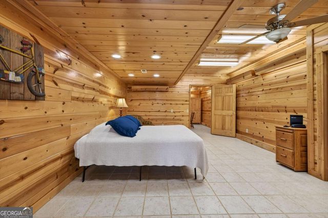 317 Collins Creek Road, Hiawassee, GA 30546