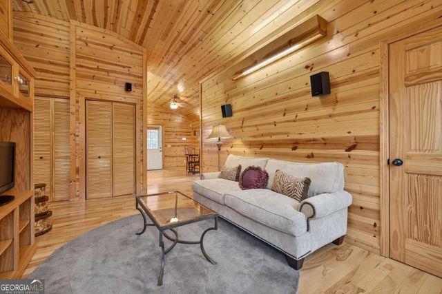 317 Collins Creek Road, Hiawassee, GA 30546