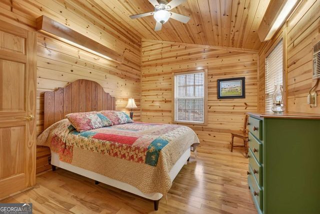 317 Collins Creek Road, Hiawassee, GA 30546