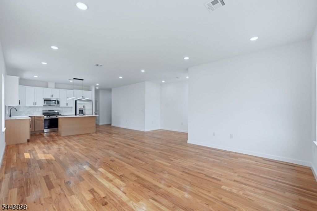 54 Pennsylvania Ave, Newark City, NJ 07114 — photo 3