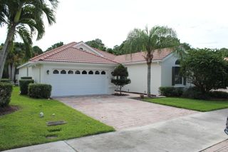 639 SW Lake Charles Circle, Port St Lucie, FL 34986