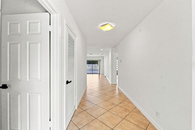3310 NW 90th Avenue S, Coral Springs, FL 33065