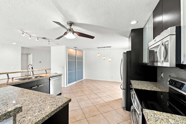 3310 NW 90th Avenue S, Coral Springs, FL 33065