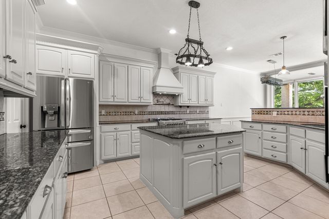 902 Saint George Place, Desoto, TX 75115