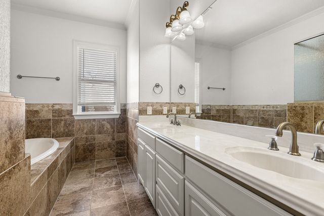 902 Saint George Place, Desoto, TX 75115