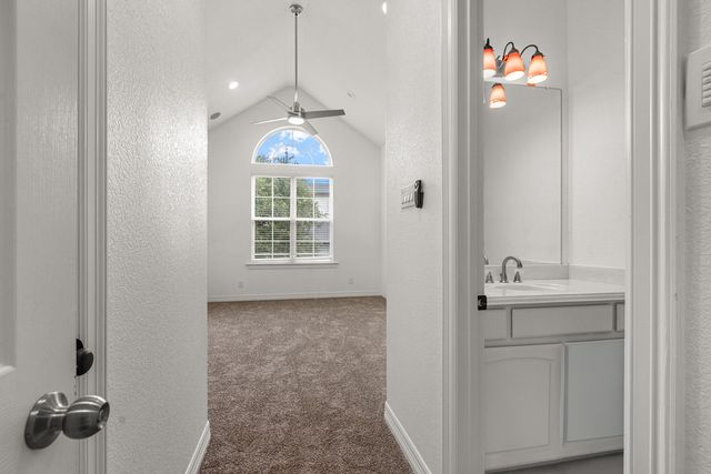 902 Saint George Place, Desoto, TX 75115