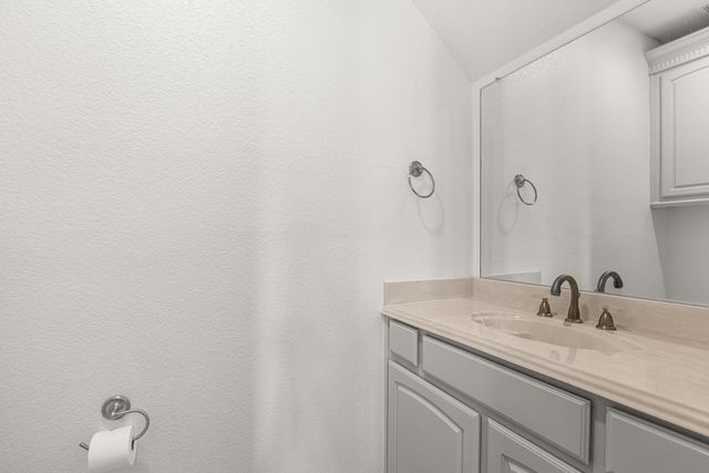 902 Saint George Place, Desoto, TX 75115