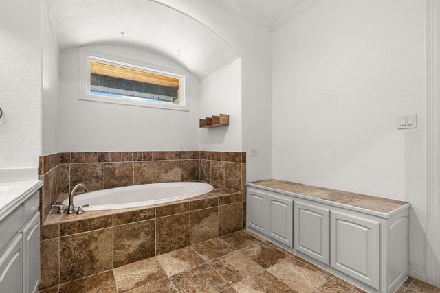 902 Saint George Place, Desoto, TX 75115