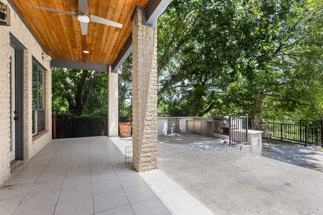 902 Saint George Place, Desoto, TX 75115