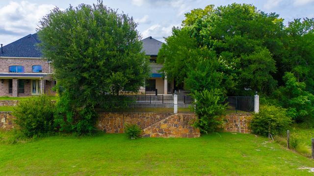 902 Saint George Place, Desoto, TX 75115