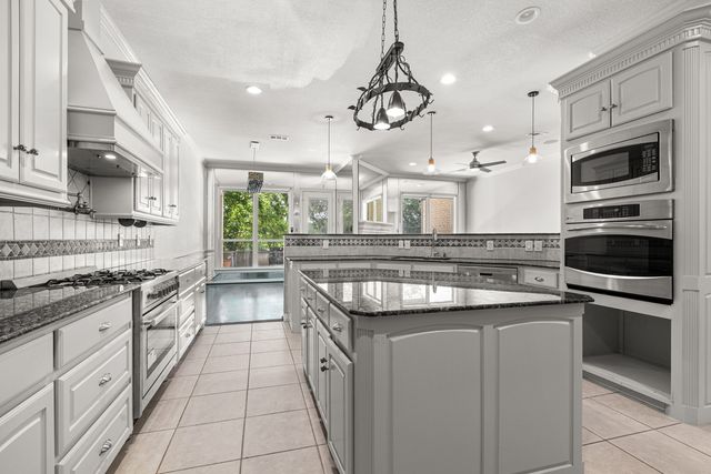 902 Saint George Place, Desoto, TX 75115