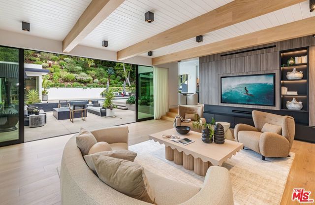 9455 Eden Drive, Beverly Hills, CA 90210