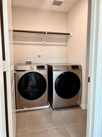 4105 STOCKYARD STATION, Sachse, TX 75048