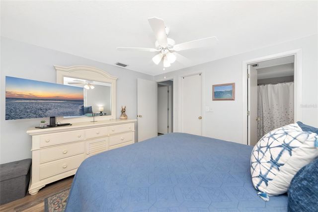 530 S BROADWAY, Englewood, FL 34223