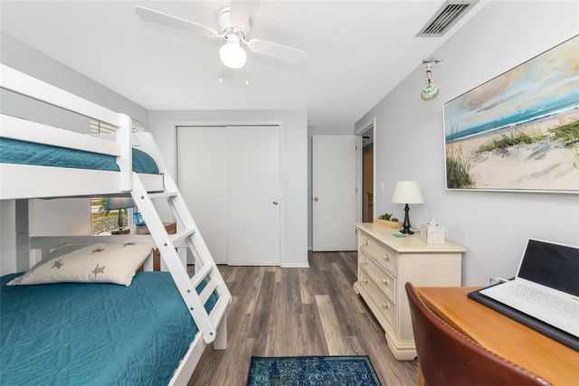 530 S BROADWAY, Englewood, FL 34223