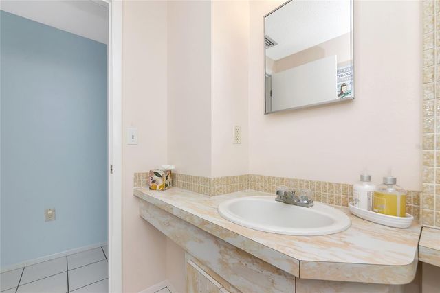 530 S BROADWAY, Englewood, FL 34223