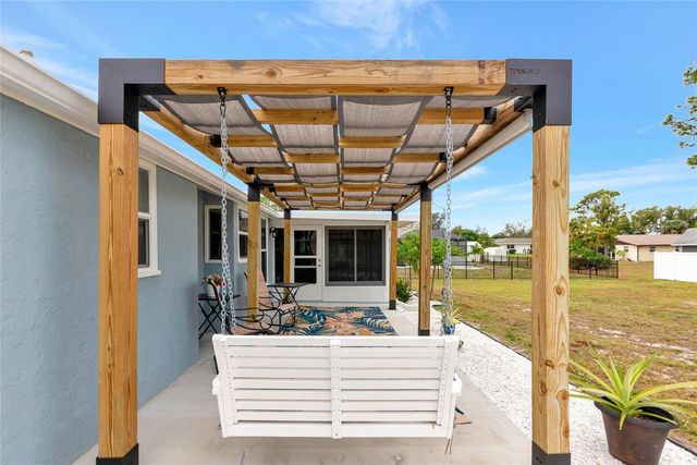 530 S BROADWAY, Englewood, FL 34223