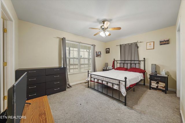 708 Water Oak Drive, Seymour, TN 37865