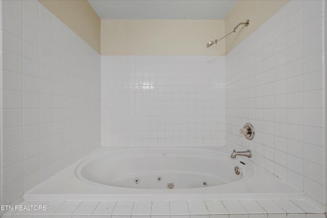 708 Water Oak Drive, Seymour, TN 37865