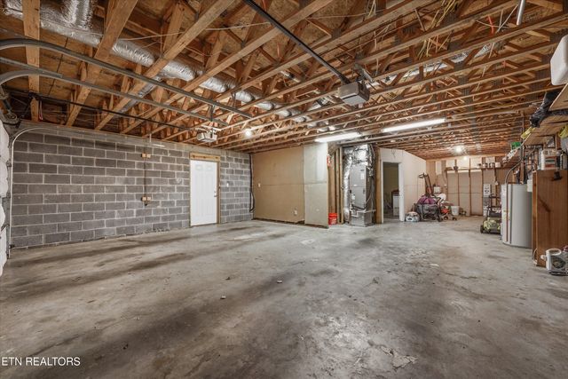 708 Water Oak Drive, Seymour, TN 37865