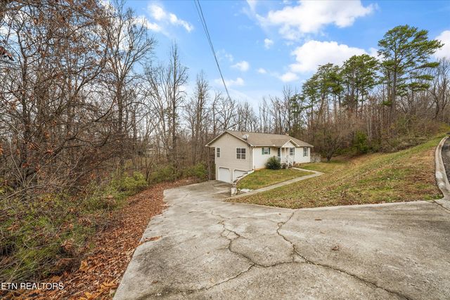708 Water Oak Drive, Seymour, TN 37865