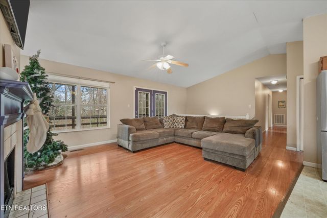 708 Water Oak Drive, Seymour, TN 37865