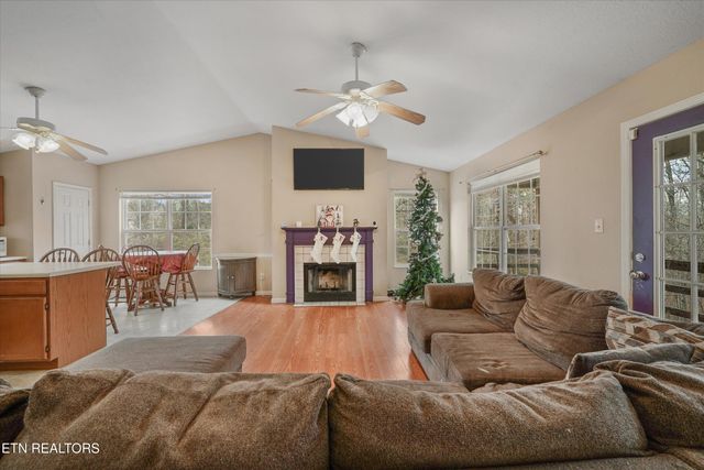 708 Water Oak Drive, Seymour, TN 37865