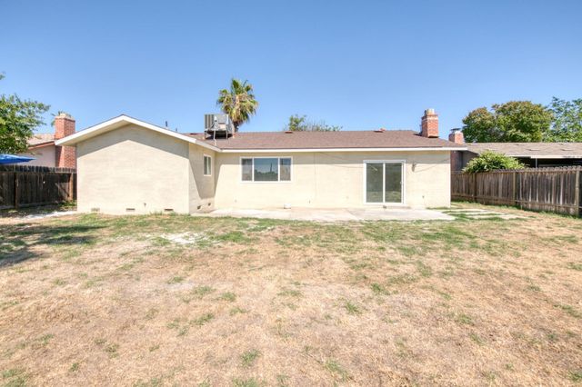 2984 Homsy Avenue, Clovis, CA 93612