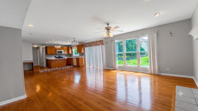 1925 Danube Way, Bolingbrook, IL 60490