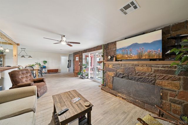 20807 River Bend Drive, Claremore, OK 74019