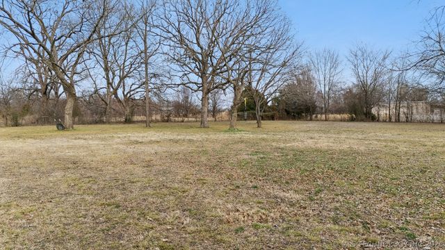 20807 River Bend Drive, Claremore, OK 74019