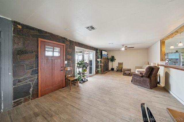 20807 River Bend Drive, Claremore, OK 74019