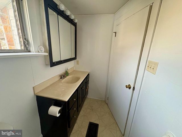 445 STOUFFER AVE, Chambersburg, PA 17201