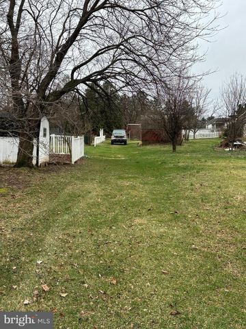 445 STOUFFER AVE, Chambersburg, PA 17201