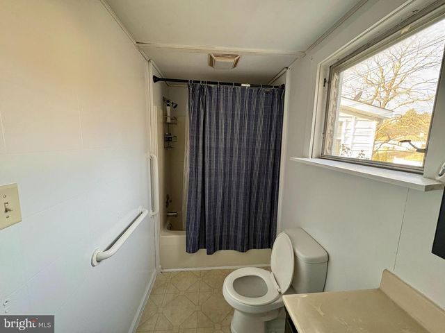 445 STOUFFER AVE, Chambersburg, PA 17201