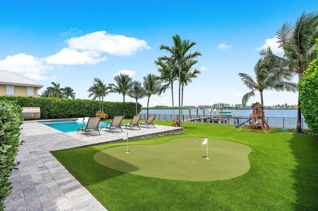 2100 Notre Dame Drive, Lake Worth Beach, FL 33460