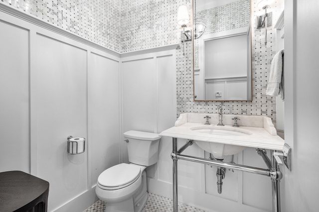 2100 Notre Dame Drive, Lake Worth Beach, FL 33460