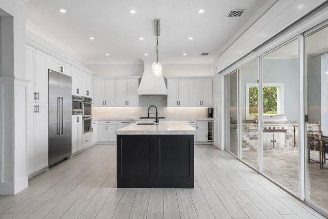 2100 Notre Dame Drive, Lake Worth Beach, FL 33460