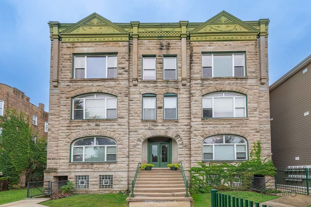 6126 S University Avenue 1, Chicago, IL 60637 — exterior