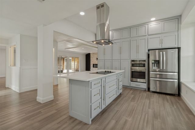 9447 Viewside Drive, Dallas, TX 75231